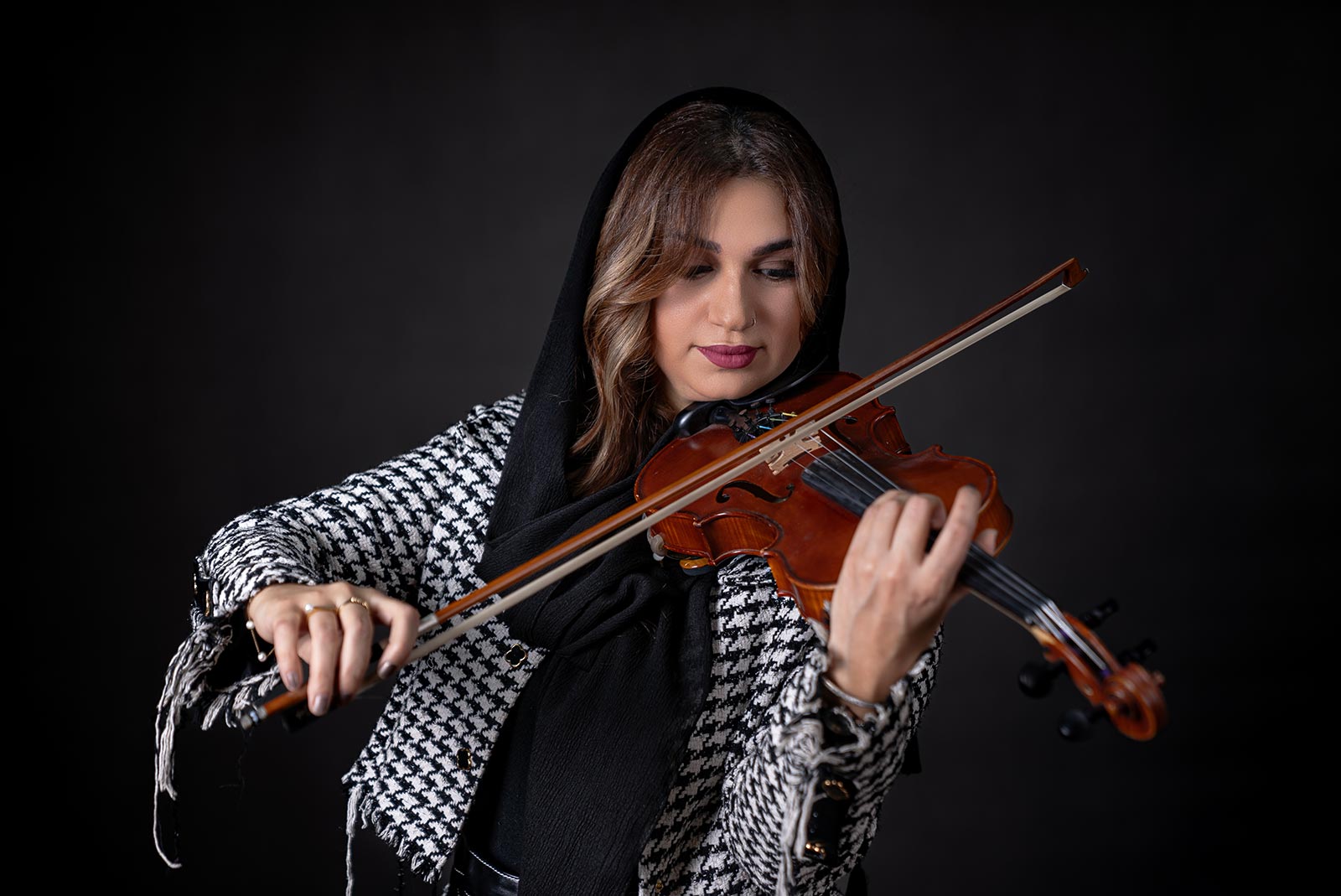 آموزشگاه موسیقی پارس - نفیسه محمودی