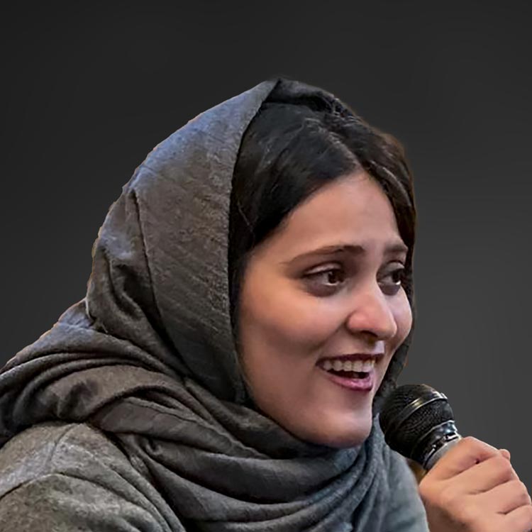 مهسا احمدپور