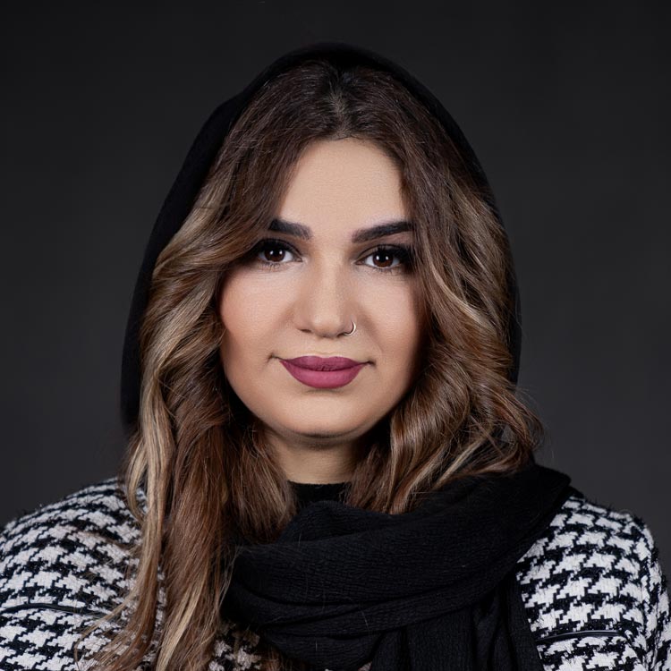 نفیسه محمودی