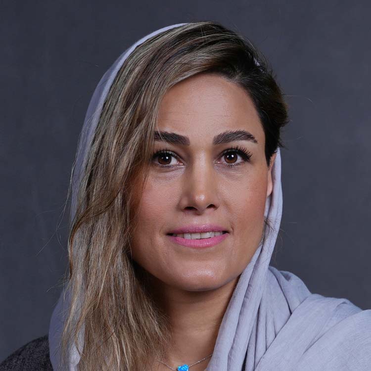 رها ساجدی