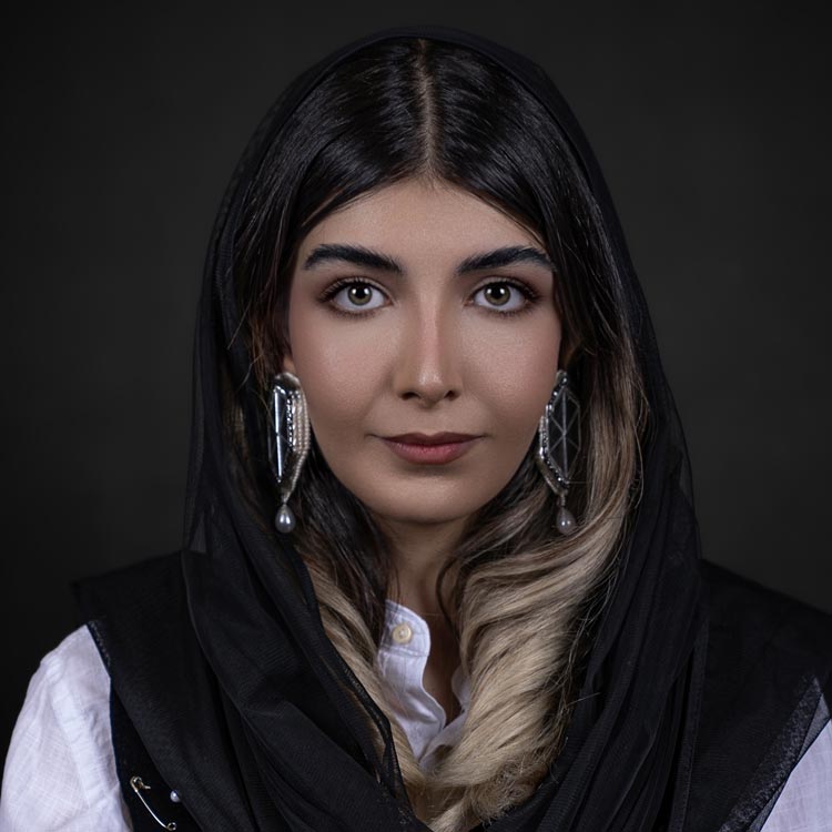 کیمیا میرنیا