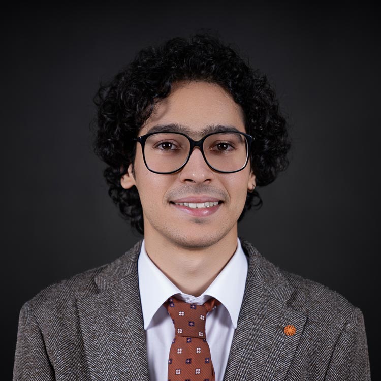 پارسا پیروزی